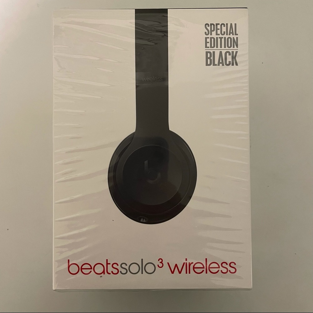 Unopened Beats Solo3 Wireless, Black